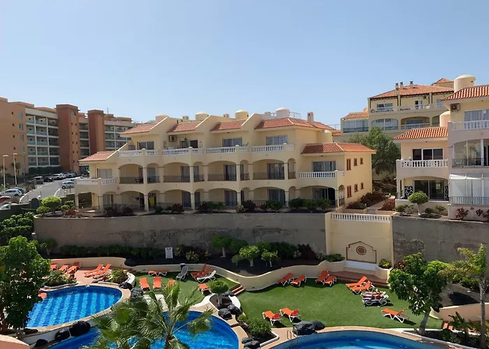 Golf Park מלון דירות 3*