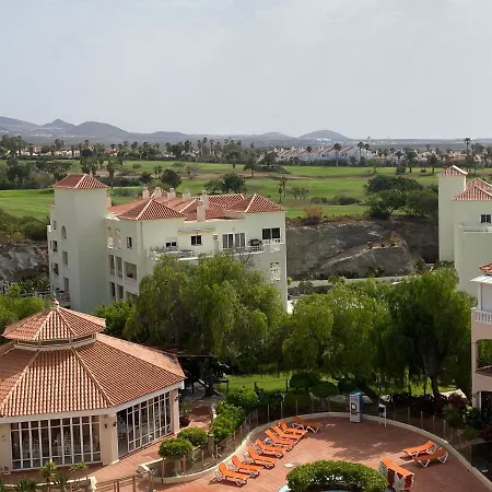 Ξενοδοχείο με διαμερίσματα Golf Park 3*